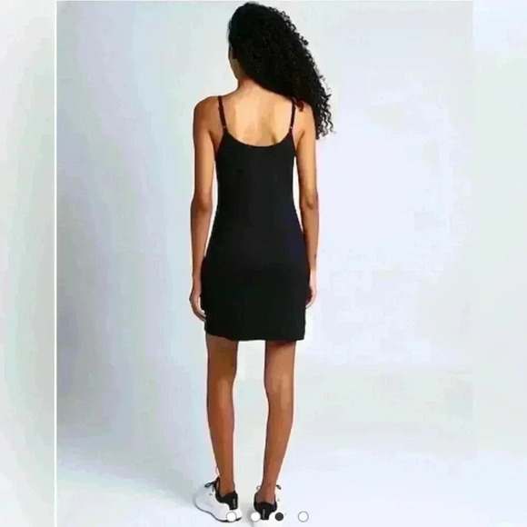 Nike Sportswear Essential Ribbed Dress Medium Black NWT - Picture 2 of 7